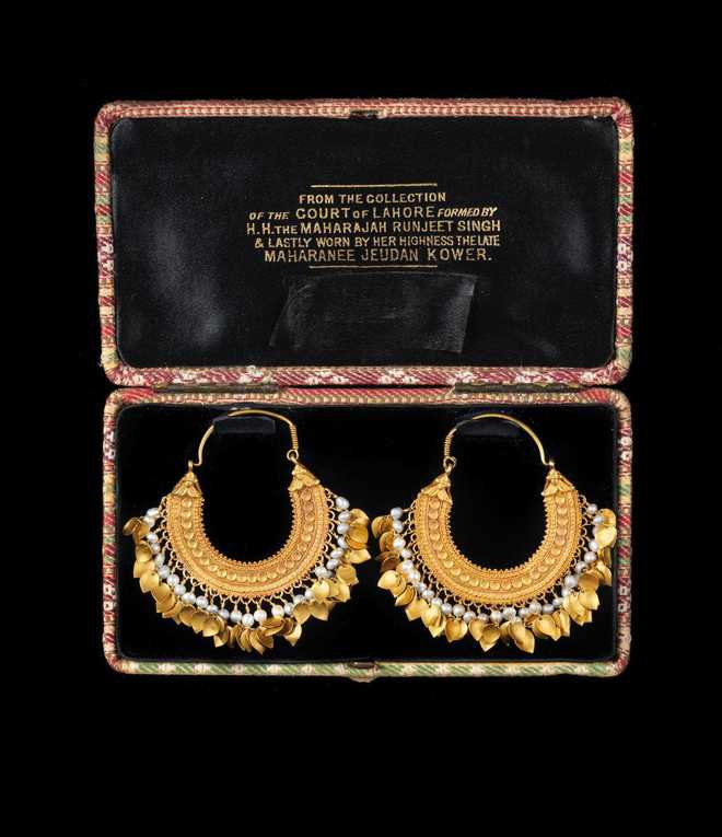Last Sikh Queen's earrings fetch nearly 6 times auction estimate Last Sikh Queen's earrings fetch nearly 6 times auction estimate