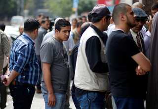 Anger as Palestinian Authority cuts and pays Gaza salaries late
