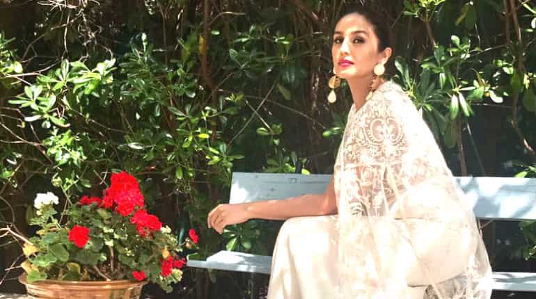 Cannes 2018: Huma Qureshi looks breathtaking in an all-white ensemble Cannes 2018: Huma Qureshi looks breathtaking in an all-white ensemble