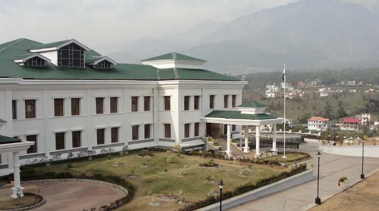 18 IAS officers transferred in Himachal Pradesh 18 IAS officers transferred in Himachal Pradesh