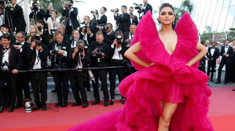 Not just Ranveer Singh, but Anushka Sharma also loves Deepika Padukone's Cannes red carpet looks