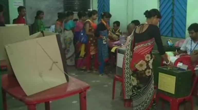 West Bengal panchayat polls: 73% voter turnout registered amid clashes