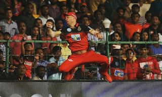 IPL 2018: AB de Villiers' acrobatic catch inspires some hilarious memes