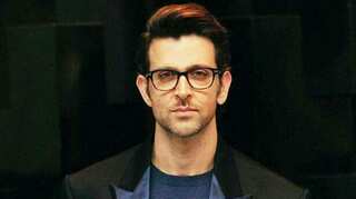 Hrithik Roshan wants you to see the shape of his heart as he shares a hearty post!