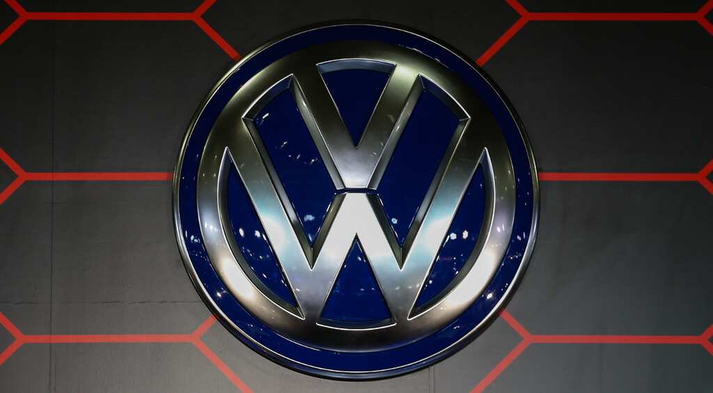 US judge extends VW diesel emissions settlement deadline