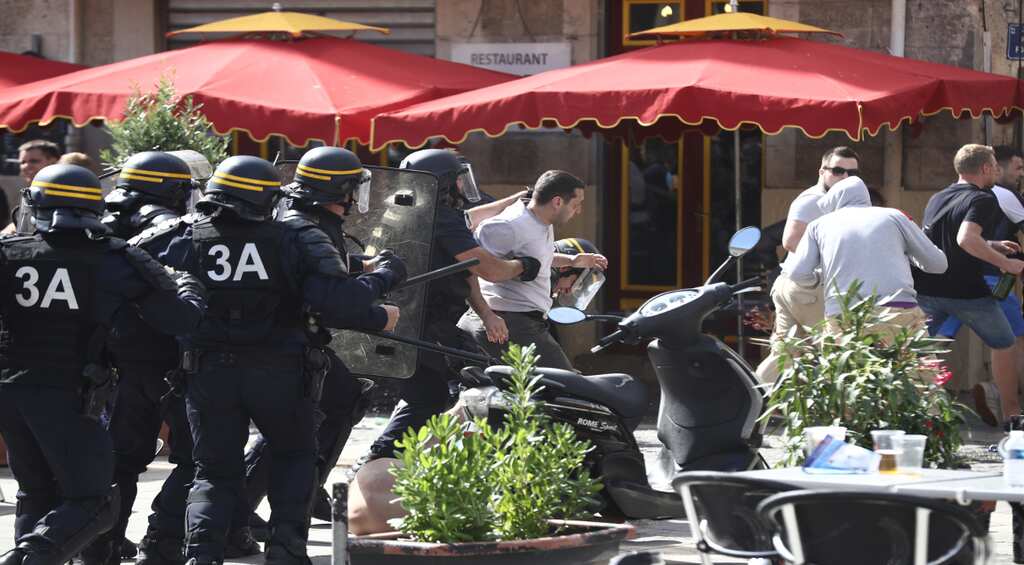 Russian fans jailed for up to 2 years for Euro 2016 violence