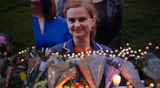 British lawmaker shot dead, EU referendum campaigns suspended
