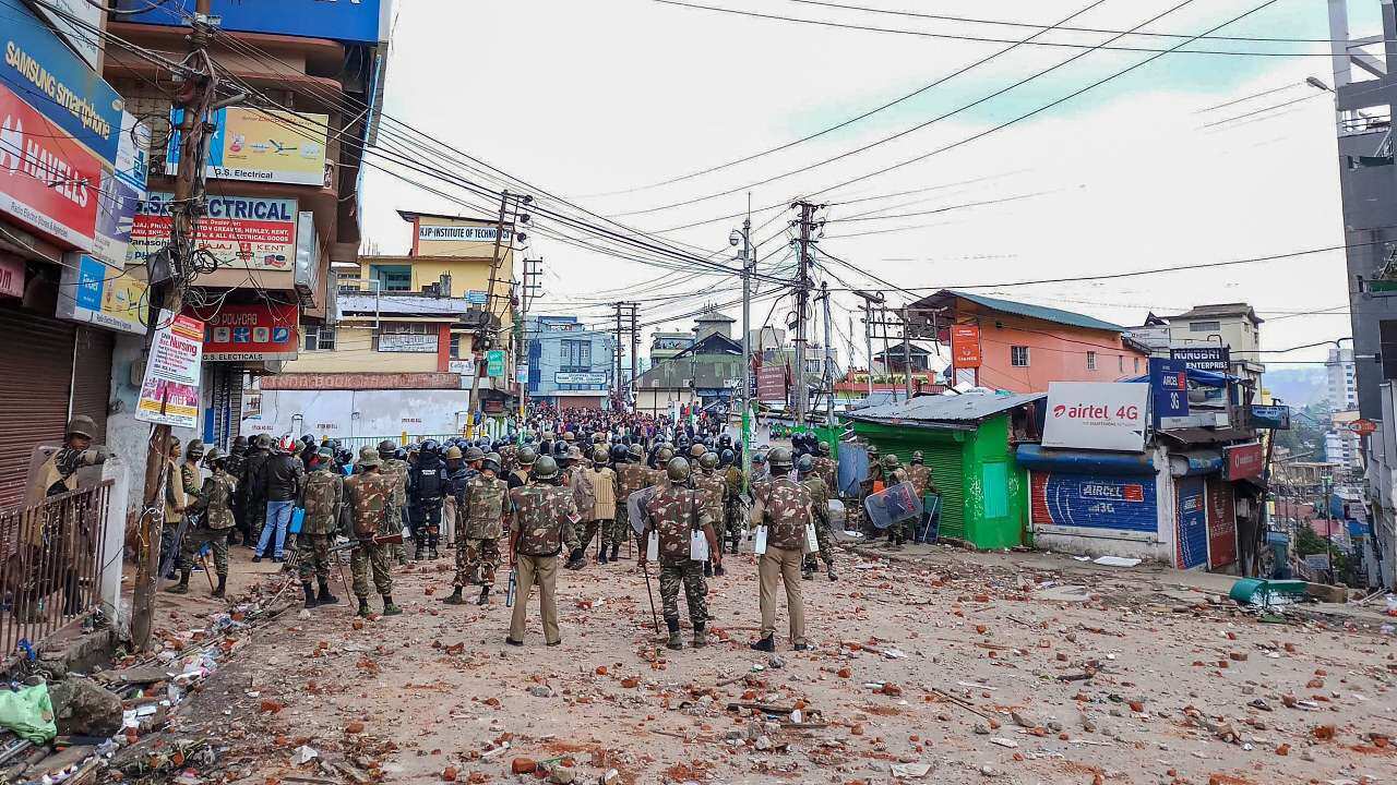After fresh violence, Centre rushes 1,000 paramilitary personnel to Shillong