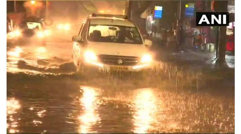 Heavy rain causes water-logging, traffic jam in Mumbai