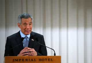 Singapore PM warns against anti-immigrant sentiment