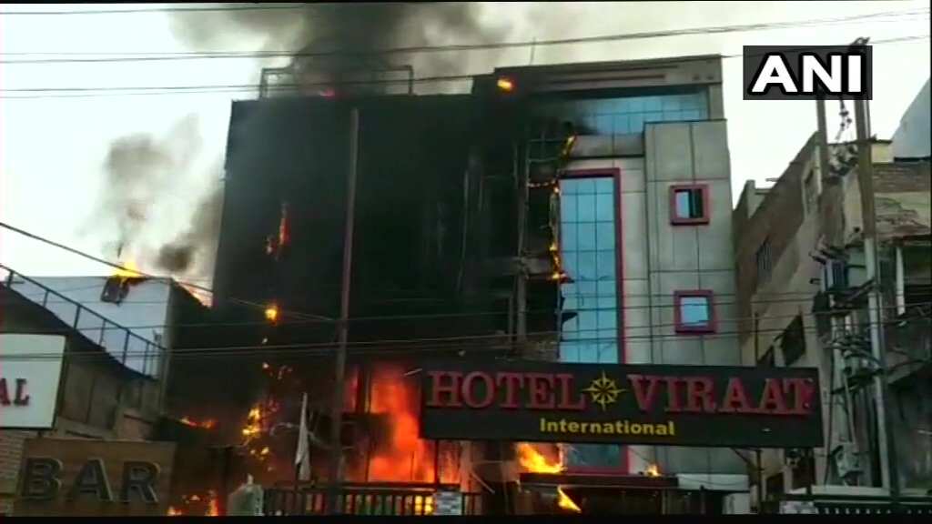 5 dead in Lucknow hotel fire, Adityanath announces compensation 5 dead in Lucknow hotel fire, Adityanath announces compensation