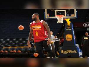 LeBron, Cavaliers try to complete epic comeback over Warriors in winner-take-all Game 7