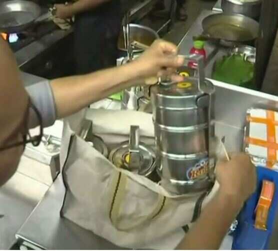 Maharashtra plastic ban: Restaurant delivers food in steel lunch boxes