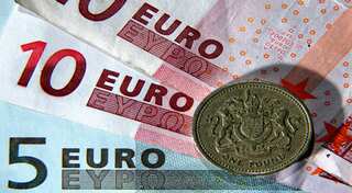 First Brexit results in: Leave performs better than expected, pound dives