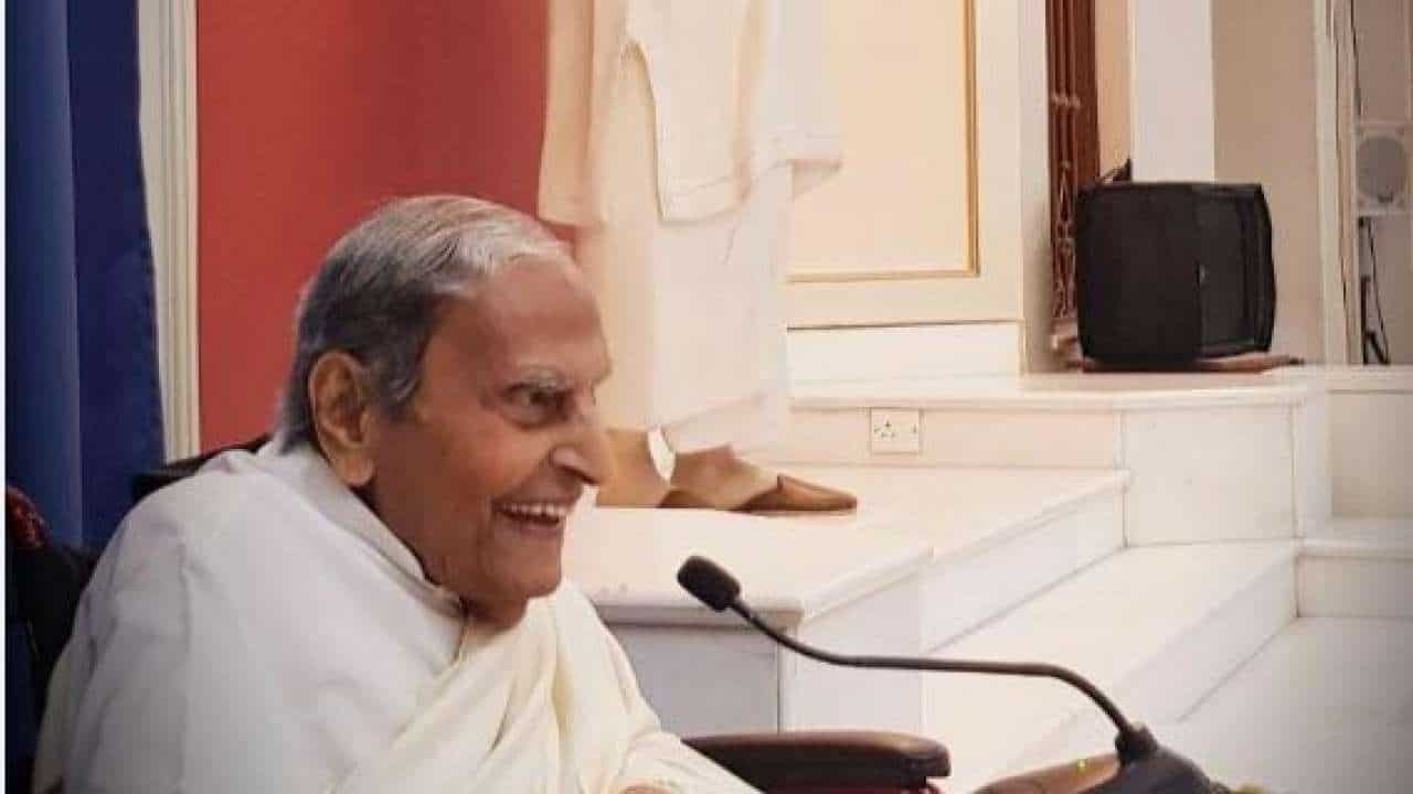 Spiritual leader J P Vaswani passes away Spiritual leader J P Vaswani passes away