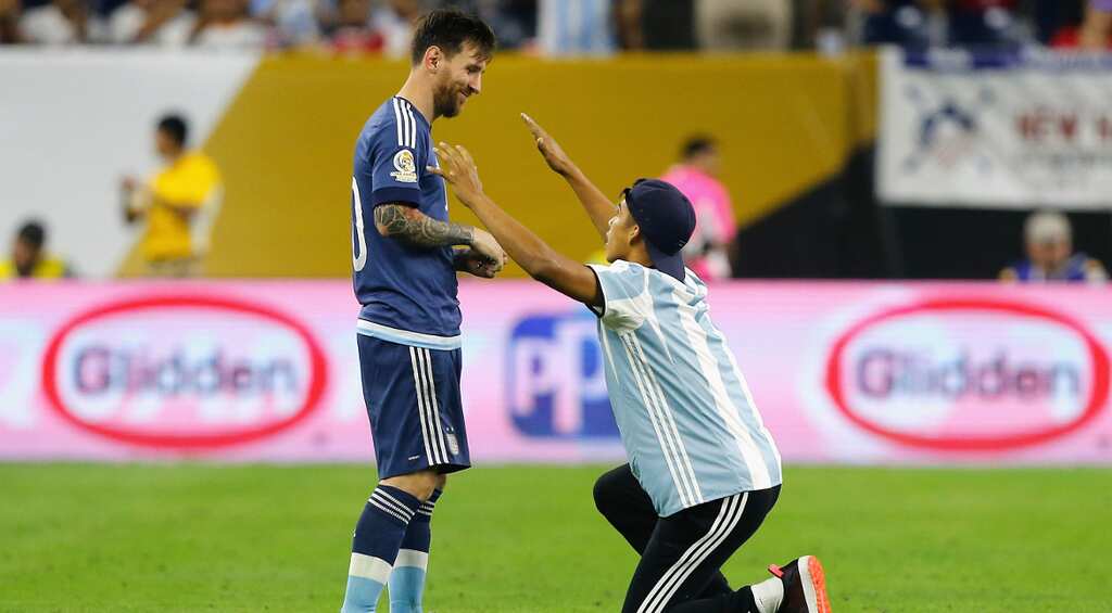 Messi becomes Argentina's all-time top goalscorer