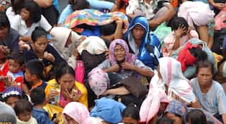 Malaysian cops rescue 29 Filipinas from bars