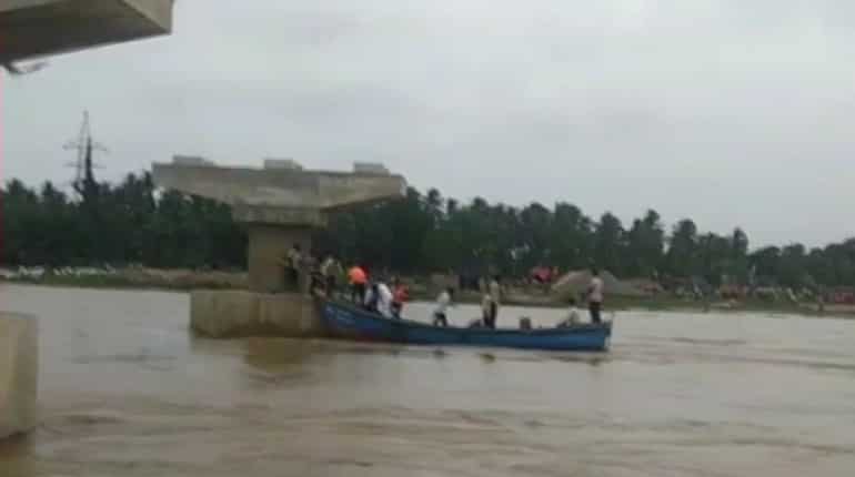 Seven missing after boat capsizes in Andhra Pradesh's Gautami river Seven missing after boat capsizes in Andhra Pradesh's Gautami river