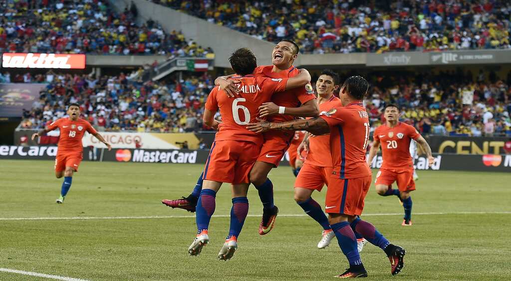 Copa America Centenario report: Chile beats Colombia 2-0 to set up final against Argentina