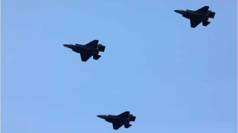Chinese fighter jets enter Taiwan's airspace for second consecutive day