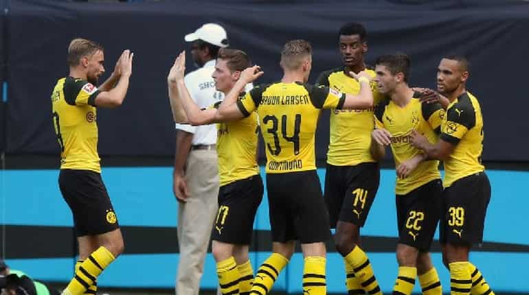 Borussia Dortmund beat Union to keep Champions League hopes alive Borussia Dortmund beat Union to keep Champions League hopes alive