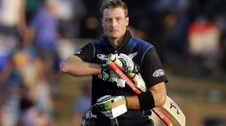 Guptill has blast as New Zealand post 371 against Sri Lanka Guptill has blast as New Zealand post 371 against Sri Lanka