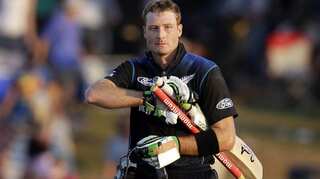 Guptill has blast as New Zealand post 371 against Sri Lanka