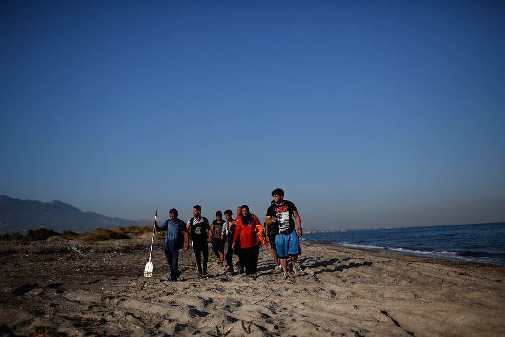 5,000 migrants rescued from rubber dingies in Mediterranean