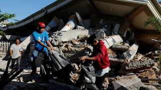 Search called off in Indonesian disaster, 3 dead in Java quake
