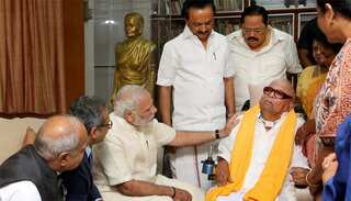 PM Modi, President Kovind offer condolences after Karunanidhi's death