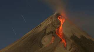 Volcanoes go silent before eruption