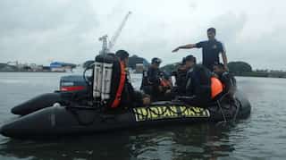 Indian Navy steps up rescue, relief efforts in flood-hit Kerala