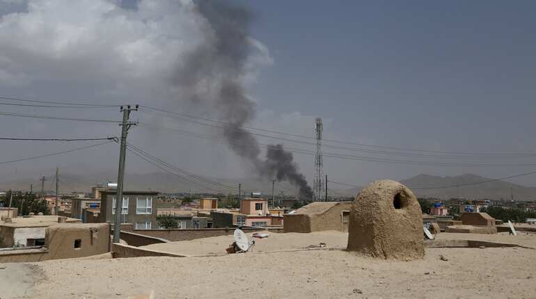Suicide bomber outside military centre injures four in Kabul Suicide bomber outside military centre injures four in Kabul