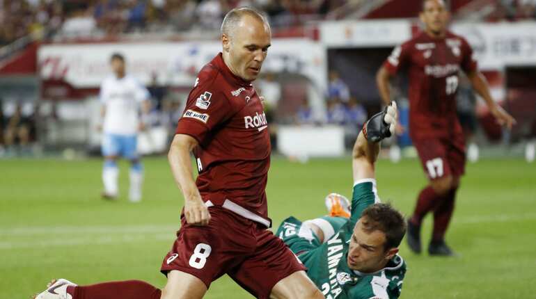Spain legend Iniesta to stay with Japan's Kobe for two more years