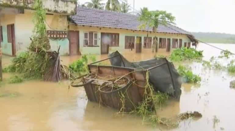 Kerala floods: Kochi airport shut till Saturday, 12 districts on red alert as death toll mounts to 67 Kerala floods: Kochi airport shut till Saturday, 12 districts on red alert as death toll mounts to 67