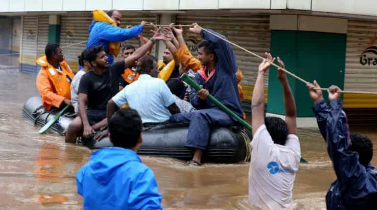 IMD withdraws Red Alert for Kerala, Orange Alert sounded for 3 districts IMD withdraws Red Alert for Kerala, Orange Alert sounded for 3 districts