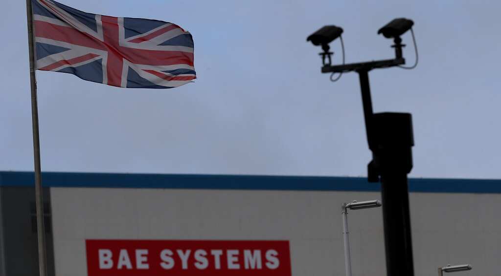 India clears deal to buy 145 artillery guns from British security firm