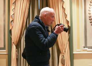 Iconic street style photographer Bill Cunningham dies at 87