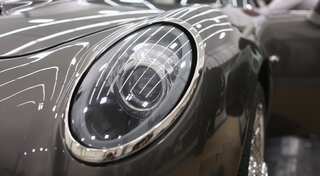 Driver-less cars pose 'safety dilemma'