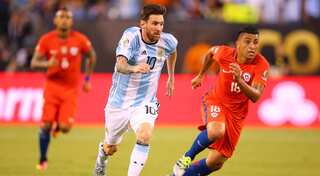 Chile upset favourites Argentina, keep the Copa
