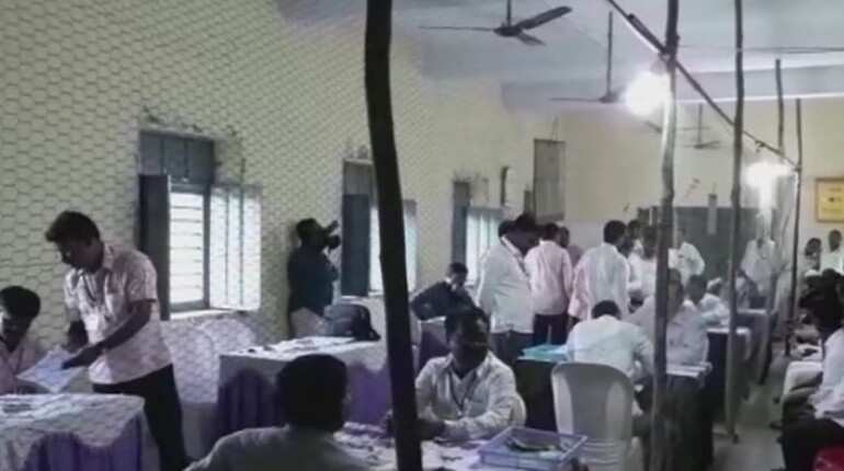 Karnataka urban body polls: Congress has slim lead over BJP