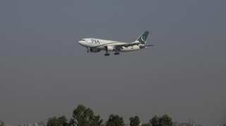 US bans Pakistan International Airlines flights over pilot concerns