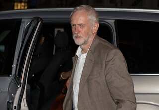 Corbyn faces no-confidence motion today, tells supporters to ?stand together?