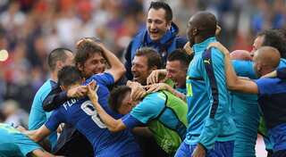 Italy's Coach Conte says club mentality crucial to success