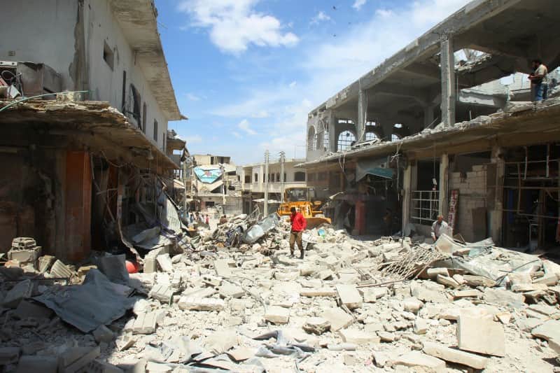 Nearly 30 dead as Russia, Syria regime press Idlib assault