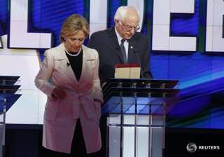 Battling to hold off Sanders,Clinton to assail Trump on foreign policy