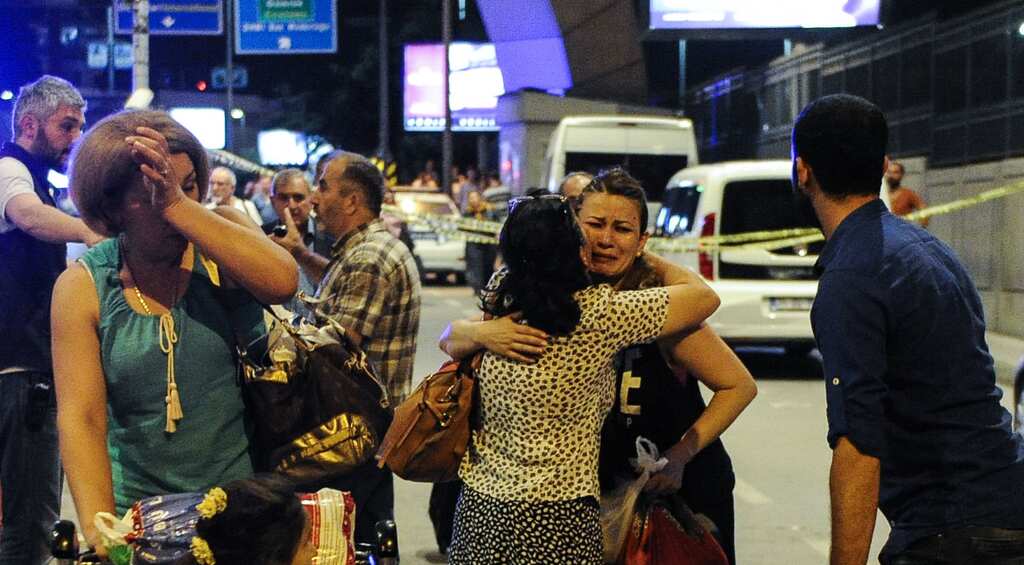 Istanbul airport suicide attack: 41 dead, 239 wounded, Turkish PM says initial findings point to Islamic State