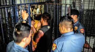 As Duterte takes over in Philippines, police killings stir fear