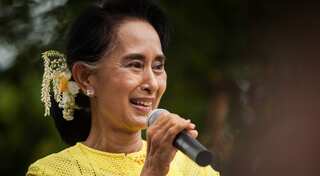 Myanmar leader Suu Kyi has a moral responsibility to ease Rohingya tensions, says Dalai Lama