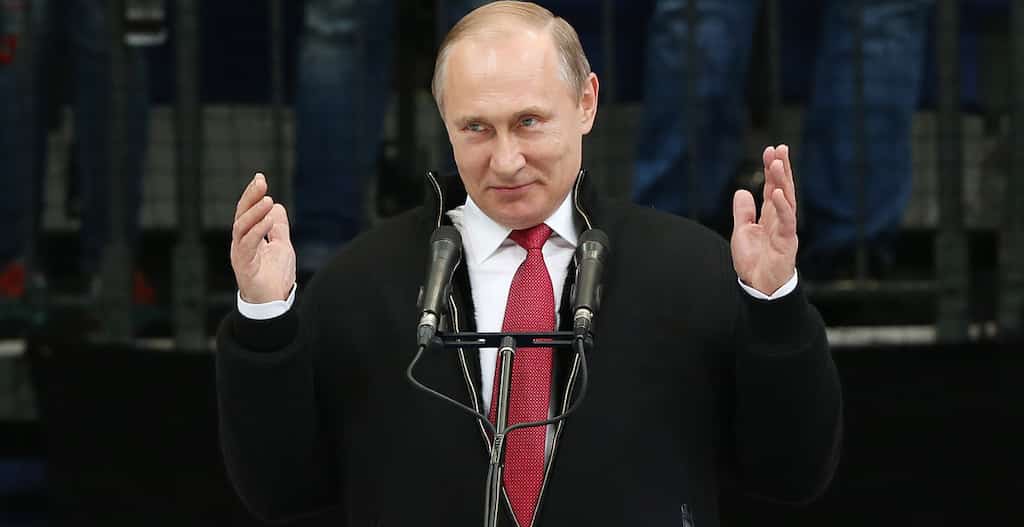 Putin signs controversial anti-terror measures into law